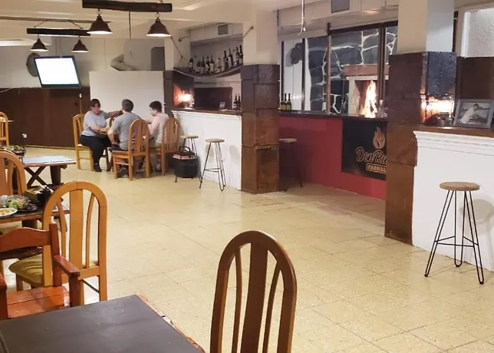 Hotel Caleta Olivia Hueso Per